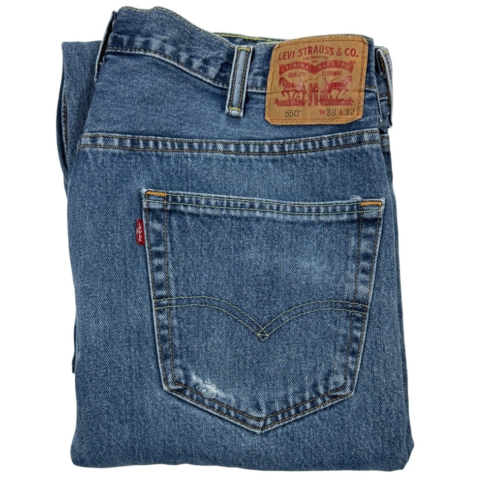 Levis 550 Relaxed Fit Tapered Leg Mens Jeans 38x32 Medium Wash Blue M136